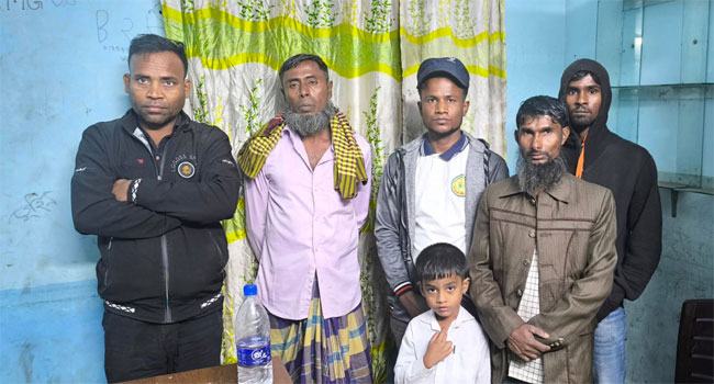ফেনীতে সমন্বয়কদের হাতে আটক ৬ রোহিঙ্গা