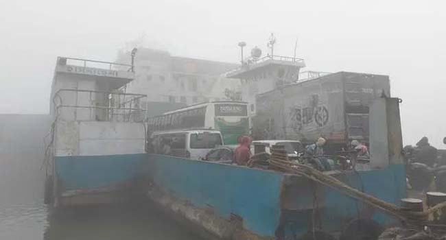 দৌলতদিয়া-পাটুরিয়ায় ফেরি চলাচল স্বাভাবিক