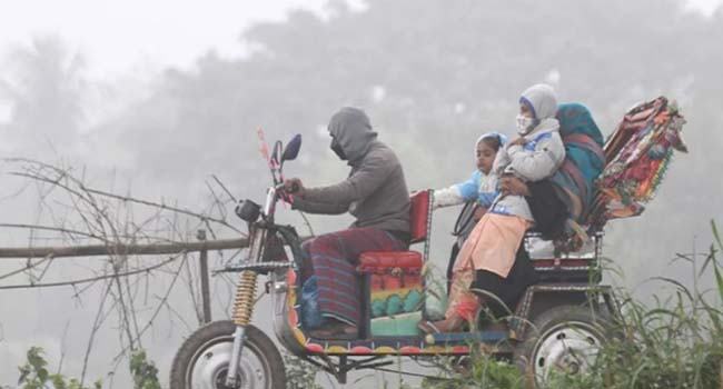 দিনাজপুরে শীতের প্রকোপ বেড়েই চলছে