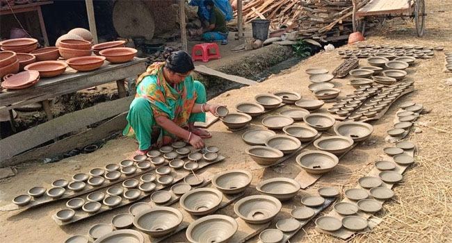 বিলুপ্তির পথে পোরশার ঐতিহ্যবাহী মৃৎশিল্প