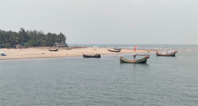 স্বকীয়তা ফিরে পাচ্ছে সেন্টমার্টিন