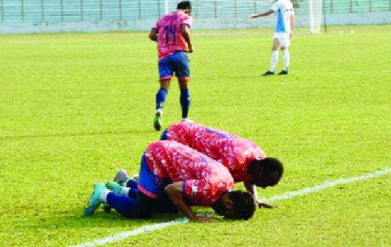 রেসে থাকল ব্রাদার্স