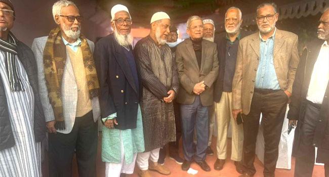 ছোটবেলার বন্ধুদের কবিতা আবৃত্তি করে শোনালেন মির্জা ফখরুল