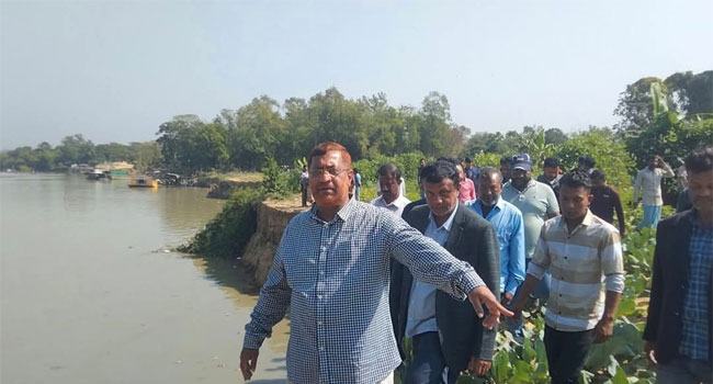 অবৈধভাবে নদীর পাড় কাটলে প্রতিরোধ গড়ে তোলার আহ্বান