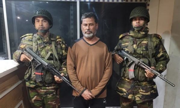 কুমিল্লা মহানগর আ'লীগ নেতা গ্রেফতার