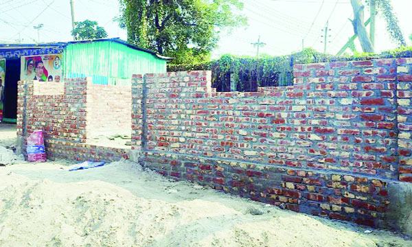 জমি ও গ্যাস সরকারের ভাড়া তোলেন বিএনপি নেতা