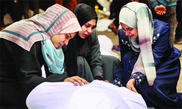 গাজা যুদ্ধবিরতি চুক্তি একদিন পিছিয়ে কার্যকর