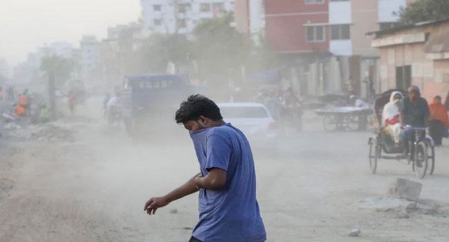 বিশ্বের দূষিত বাতাসের তালিকায় ঢাকা দ্বিতীয়