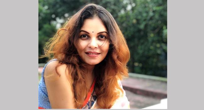 নিউমার্কেটে গিয়ে দুর্ঘটনার কবলে অভিনেত্রী শাওন