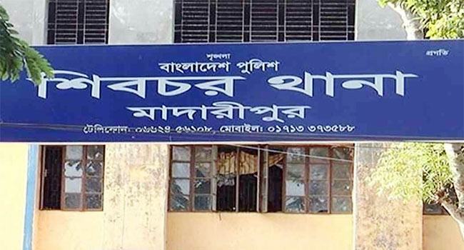 শিবচরে পদ্মা নদী থেকে নারীর অর্ধগলিত লাশ উদ্ধার