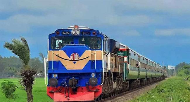রায়পুরায় ট্রেনের ধাক্কায় নিহত ২