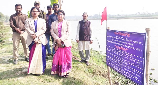 চৌগাছায় আওয়ামী লীগ নেতার দখল থেকে ৪৩ বিঘা জমি উদ্ধার