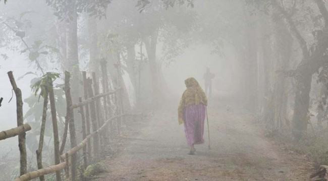 ঠাকুরগাঁওয়ে দেখা মিলছে না সূর্যের