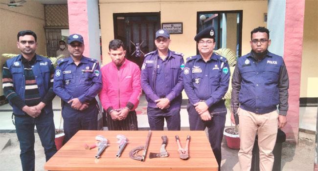 নবীনগরে ২টি দেশীয় বন্দুকসহ যুবক গ্রেফতার