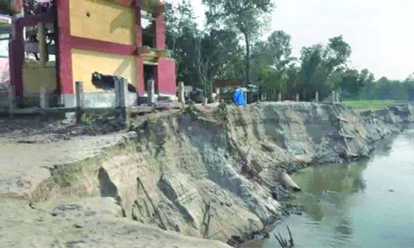 রৌমারীতে ব্রহ্মপুত্র  ও তিতাসে গোমতীর তীব্র ভাঙন