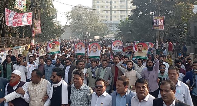 কক্সবাজারে বেনজীরের ক্যাশিয়ার খ্যাত জসিমের শাস্তির দাবিতে বিক্ষোভ