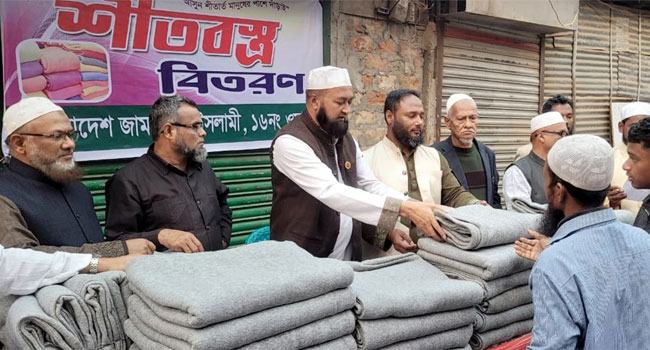 ‘শীতার্তদের পাশে দাঁড়ানো করুণা নয়, নৈতিক দায়িত্ব’