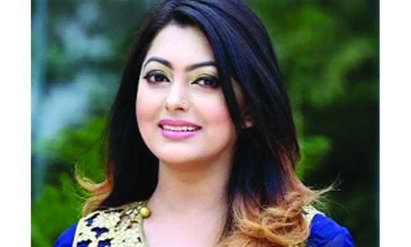চলচ্চিত্রপাড়ায় নিপুণকে নিয়ে তোলপাড়