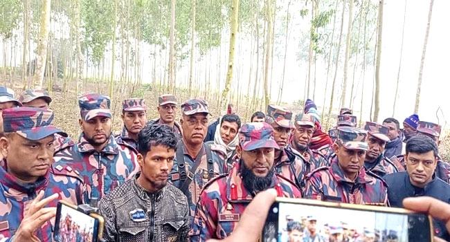 দিনাজপুরে বিএসএফ বাংলাদেশী কৃষককে ধরায়, ভারতীয়কে ধরল স্থানীয়রা