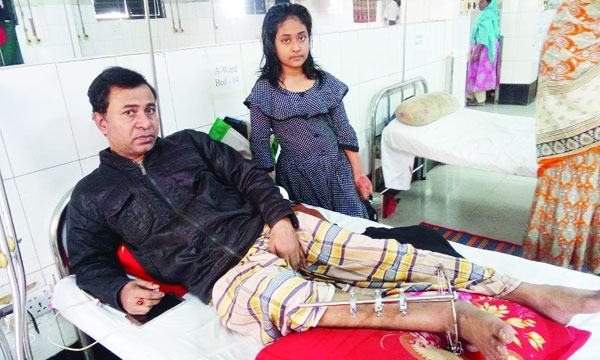 মাওনায় গুলিবিদ্ধ হয়ে দেড় ঘণ্টা মাটিতে পড়েছিলেন আমিনুল