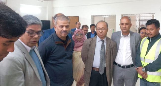 সিংগাইরে কারিগরি প্রশিক্ষণ কেন্দ্র পরিদর্শনে উপদেষ্টা আসিফ নজরুল