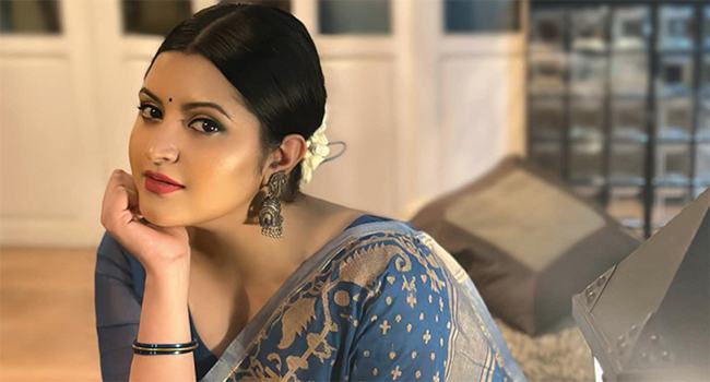 বাধার মুখে শোরুম উদ্বোধন স্থগিত পরীমনির