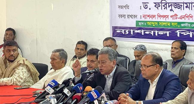 নির্বাচন ছাড়া অন্য পথ খুঁজতে গেলে জনমনে সন্দেহ বাড়বে : আমীর খসরু