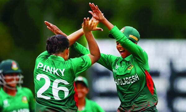 সিনিয়রদের হারের বদলা সুমাইয়াদের