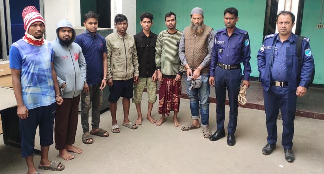 ধামরাইয়ে শ্রমিককে পিটিয়ে হত্যার অভিযোগে আটক ৭