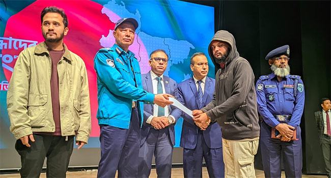 জুলাই-আগস্ট বিপ্লবে হত্যাকাণ্ডের বিচার না হওয়া পর্যন্ত যুদ্ধ চলবে : স্নিগ্ধ