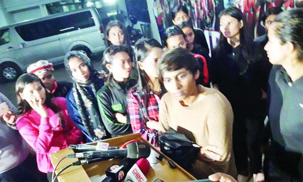 ক্যাম্প ছাড়ার হুমকি সাবিনাদের