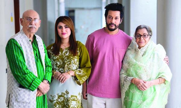 বিজ্ঞাপনে দুই কিংবদন্তির সঙ্গে ইমন ও শখ