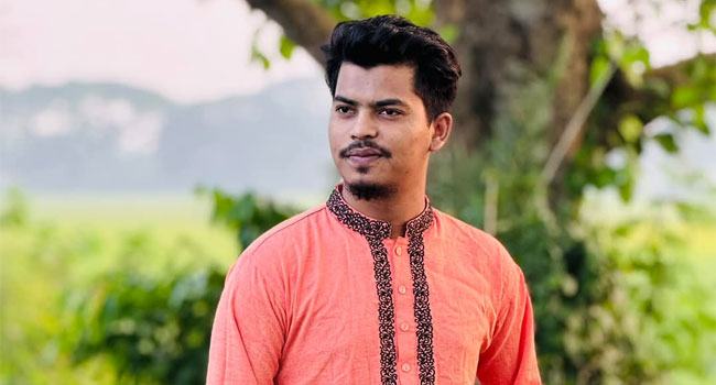 পাবিপ্রবি ছাত্রলীগ নেতাকে আটক করে পুলিশে দিলো শিক্ষার্থীরা