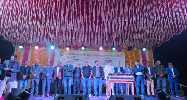 সালেহ আকন ‘দেশের মানিক’, সাহিদুর রহমান ‘বিজনেসম্যান অফ দ্যা ইয়ার’ অ্যাওয়ার্ড পেলেন