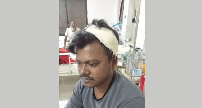 সিংগাইরে জুয়েলারি ব্যবসায়ীকে মারধর করে নগদ টাকা ও স্বর্ণালংকার লুট