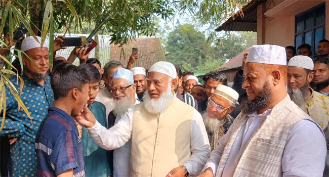 ফেনীতে বন্যায় ক্ষতিগ্রস্তদের ঘর উপহার দিলো জামায়াত
