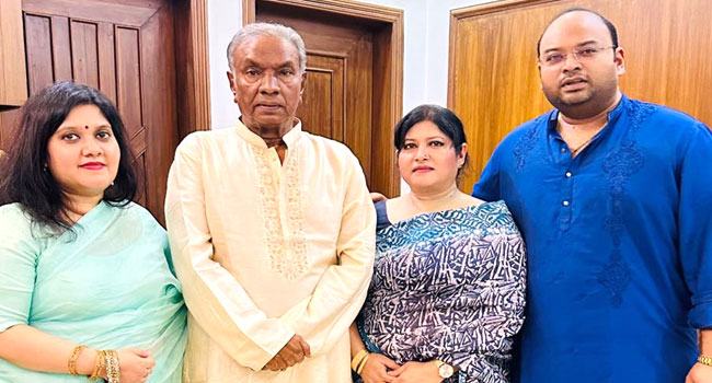 স্ত্রী-সন্তানসহ সাবেক এমপি সাদেক খানের ৫০টি হিসাব অবরুদ্ধের আদেশ