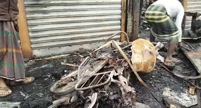 রূপগঞ্জে আগুনে পুড়লো ৯ দোকান