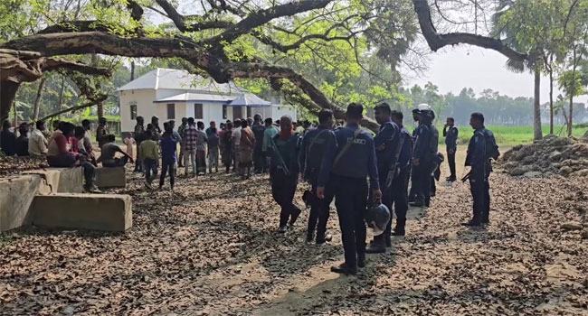 ফরিদপুরে আধিপত্য বিস্তার নিয়ে দু’পক্ষের পাল্টাপাল্টি হামলায় আহত ৮