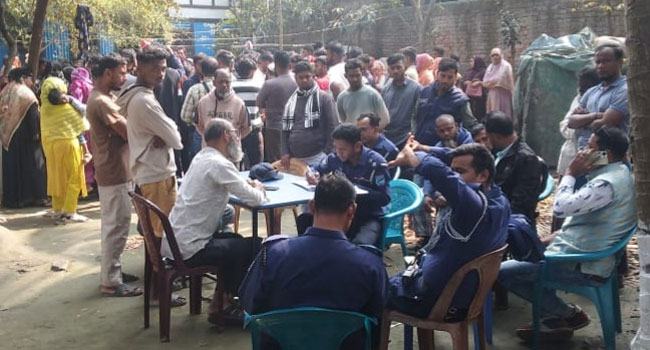 মোটরসাইকেল কিনে না দেয়ায় তরুণের আত্মহত্যা