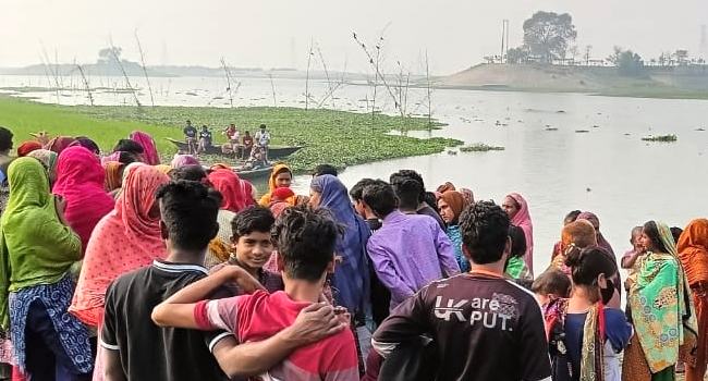 শাহজাদপুরে নৌকা ডুবি, নিখোঁজ ১