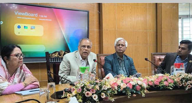 গণমাধ্যম সংস্কারের বিষয়ে যা বললেন কামাল আহমেদ