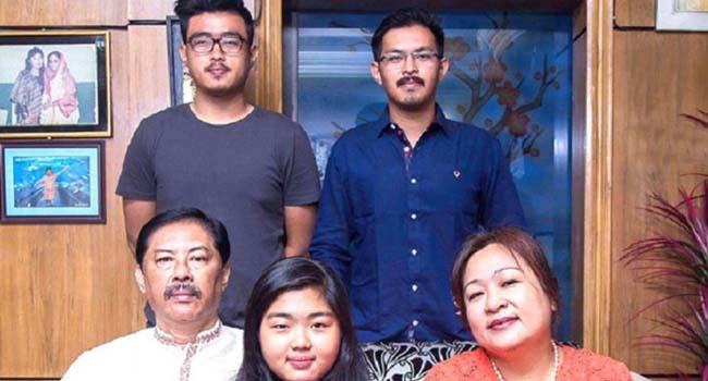 স্ত্রী-সন্তানসহ সাবেক মন্ত্রী উ শৈ সিংয়ের দেশত্যাগে নিষেধাজ্ঞা