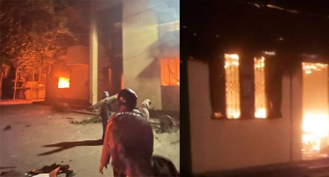 সোনাগাজীতে জাতীয় পার্টি ও যুবলীগ নেতার বাড়িতে আগুন