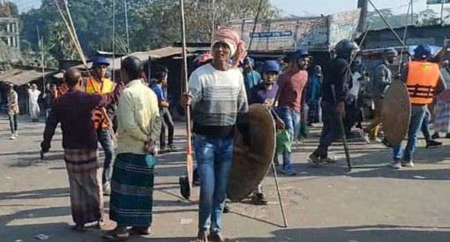 ভাঙ্গায় দেশীয় অস্ত্র নিয়ে দু’পক্ষের সংঘর্ষে আহত ৫