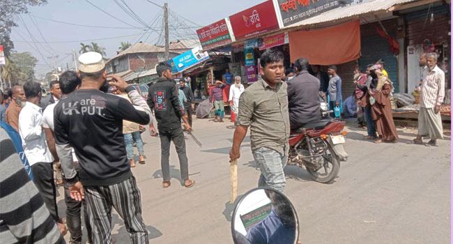 আমতলীতে বিএনপির দু’পক্ষের সংঘর্ষে আহত ১৭