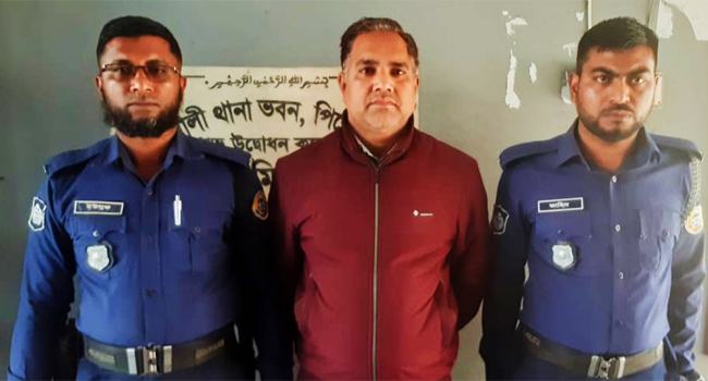 কাউখালীতে ইউপি চেয়ারম্যান গ্রেফতার