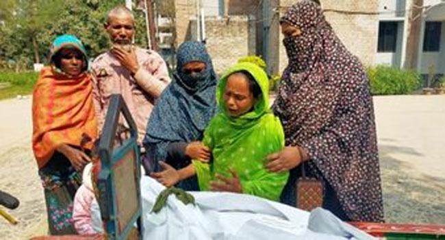 কুমারখালীতে পরকিয়ার জেরে স্ত্রীকে হত্যার অভিযোগ