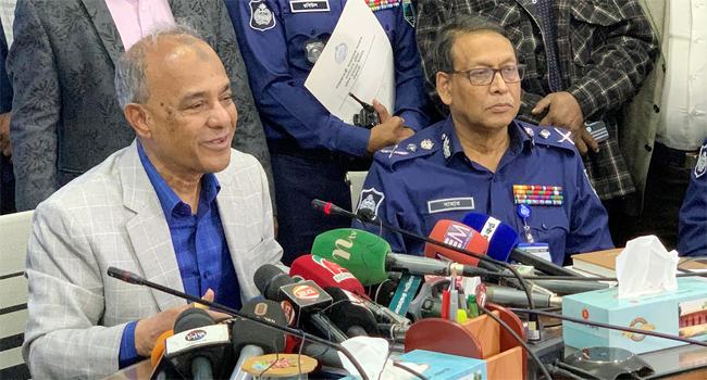 ডেভিল হান্টে রাঘববোয়াল-চুনোপুঁটি কেউ ছাড় পাবে না : স্বরাষ্ট্র উপদেষ্টা