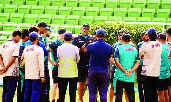 পর্যাপ্ত অনুশীলনবিহীন টাইগারদের চোখ শিরোপায়